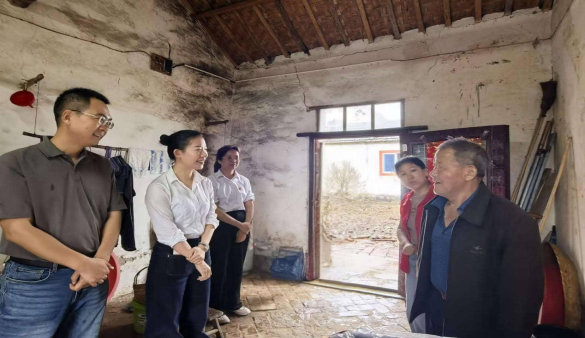 共建送溫暖，暖心迎雙節(jié)——興馬公司走訪慰問困難群眾